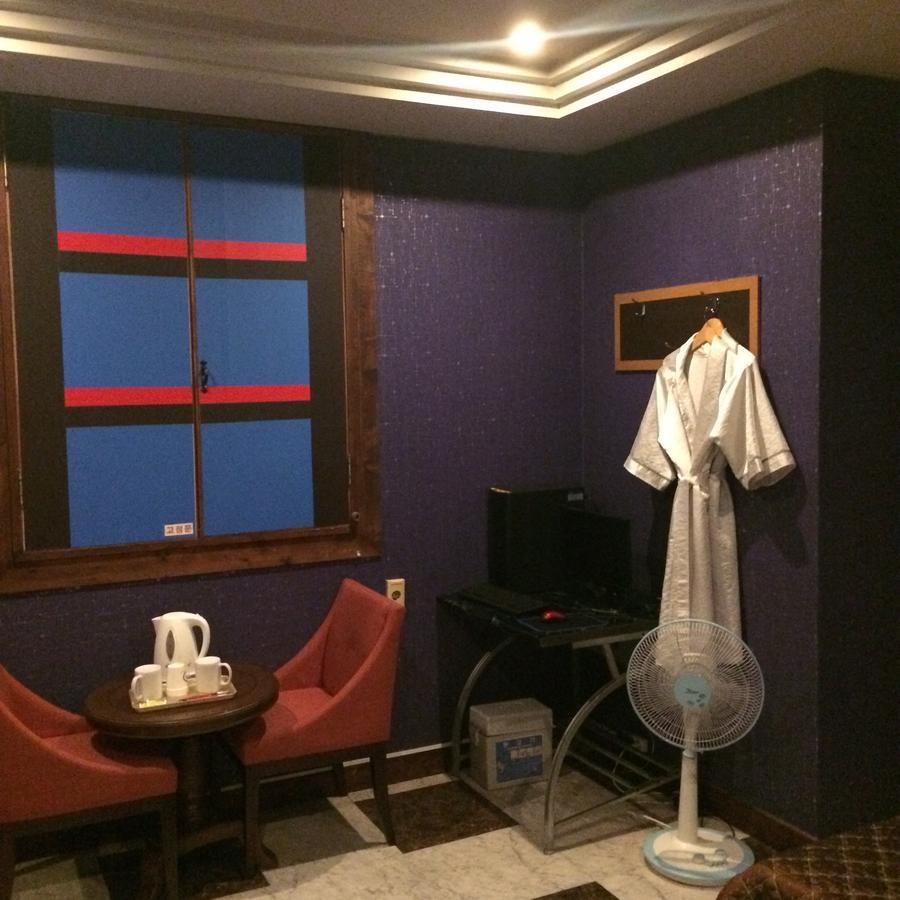 Romance Hotel Chungju Extérieur photo