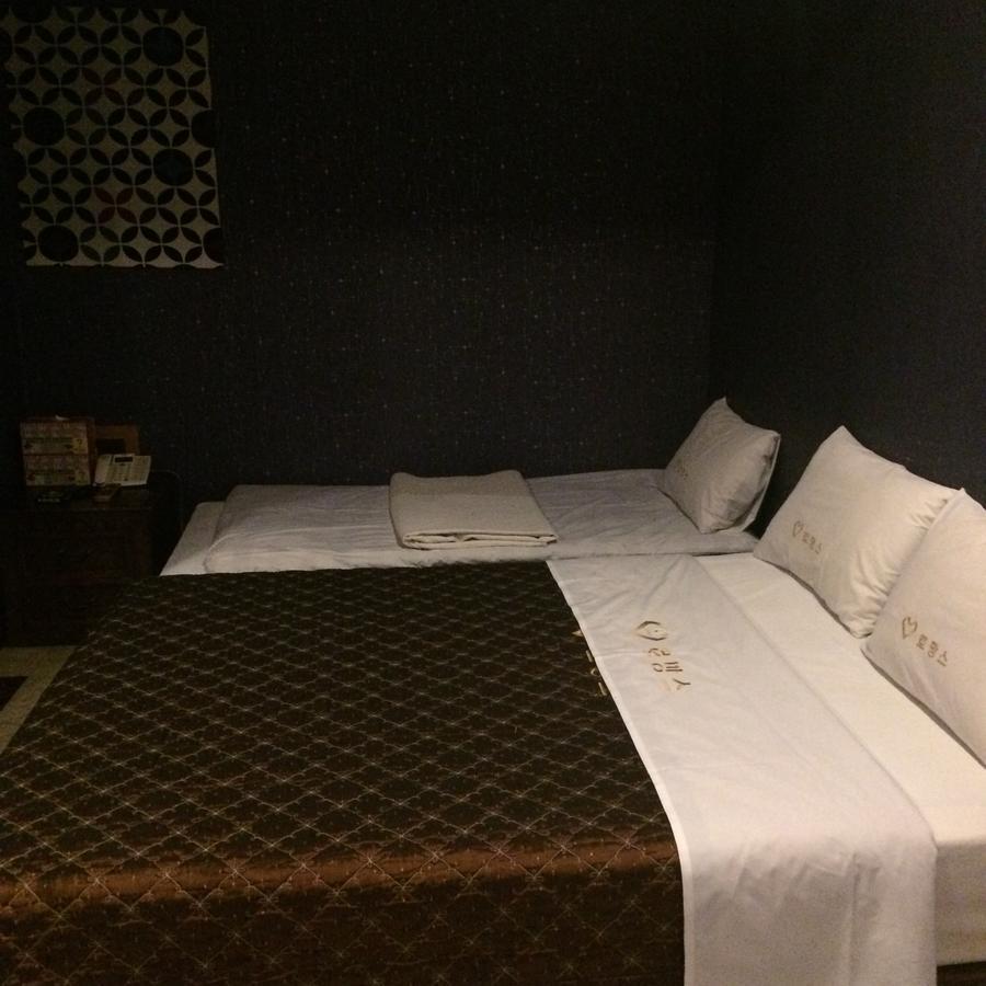 Romance Hotel Chungju Extérieur photo